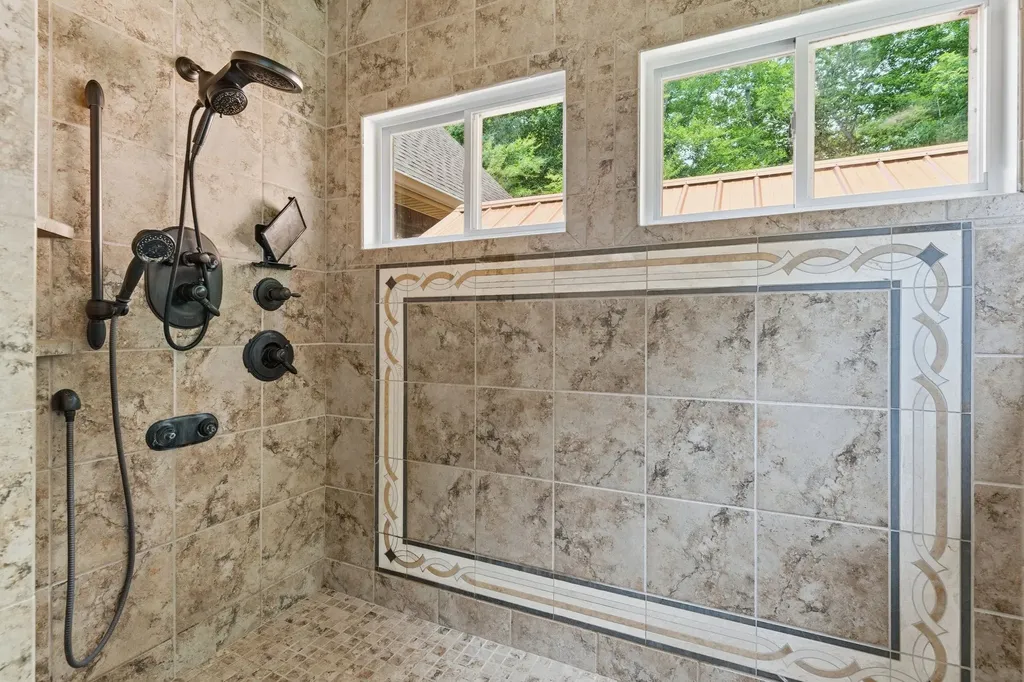 2214 Trieste Trail Adams TN 37010