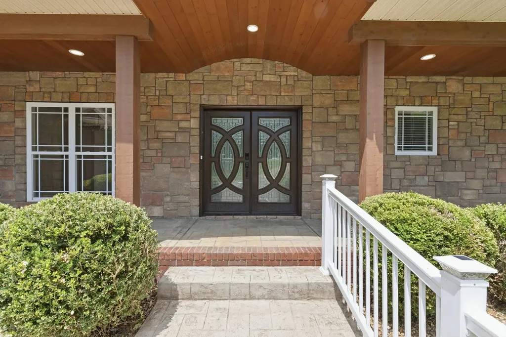 2214 Trieste Trail Adams TN 37010