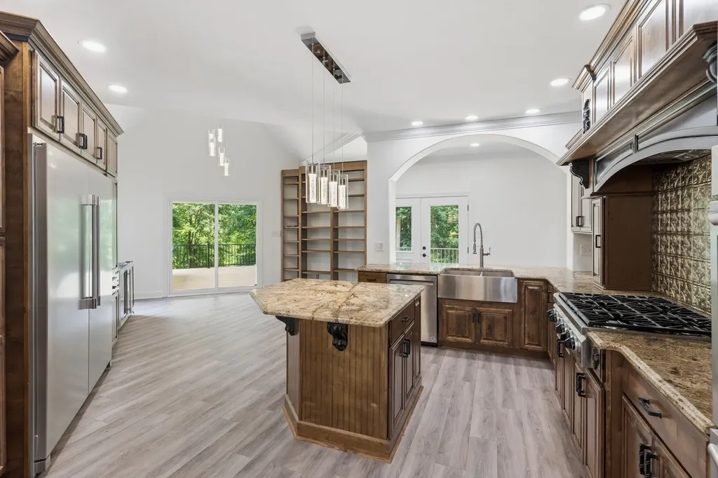 2214 Trieste Trail Adams TN 37010