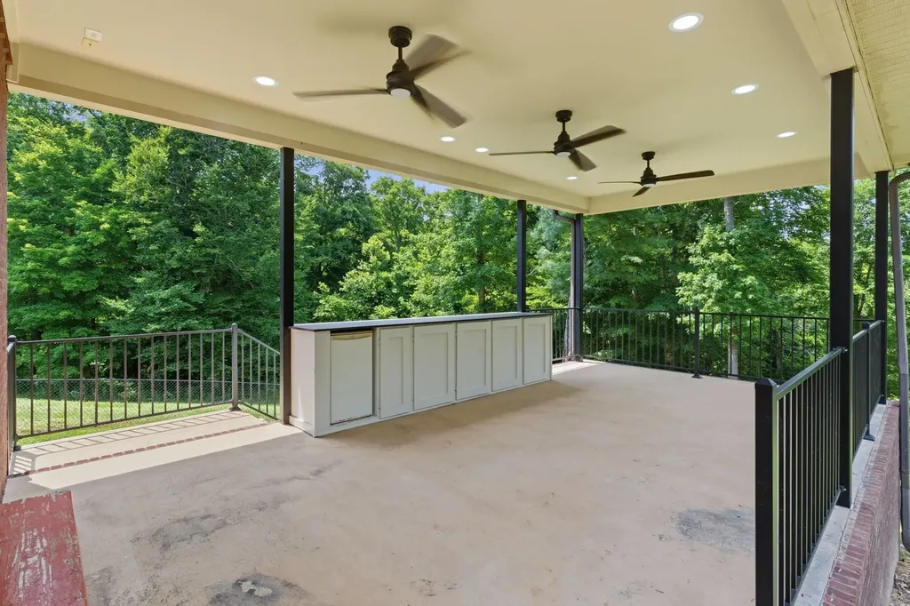 2214 Trieste Trail Adams TN 37010
