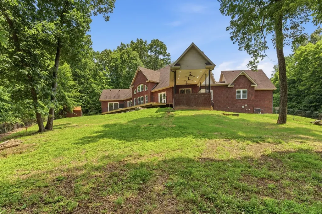 2214 Trieste Trail Adams TN 37010