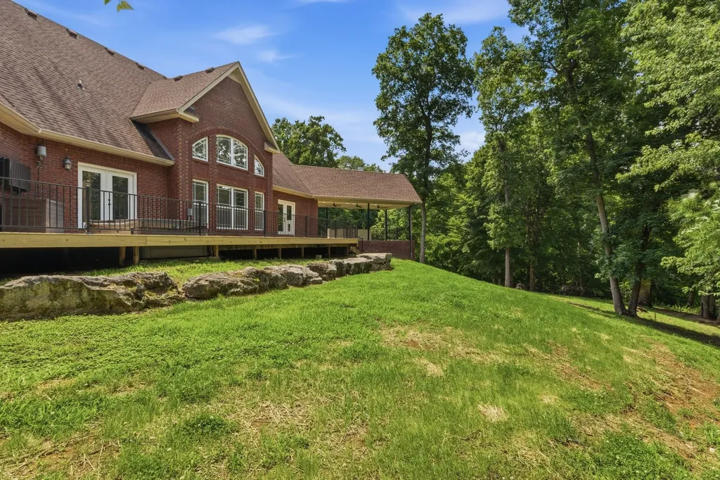 2214 Trieste Trail Adams TN 37010