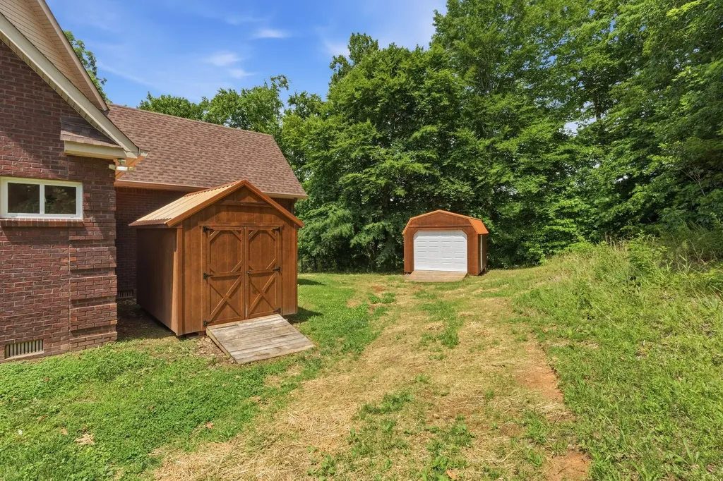 2214 Trieste Trail Adams TN 37010