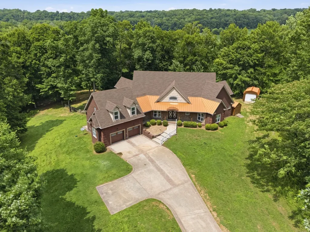 2214 Trieste Trail Adams TN 37010
