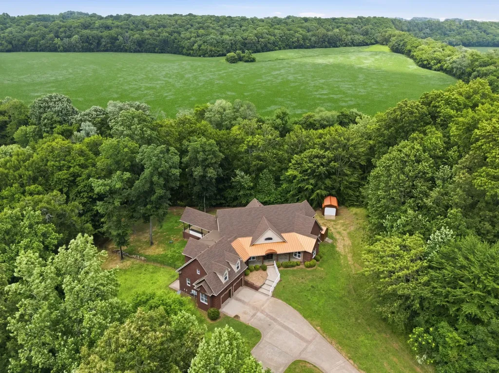 2214 Trieste Trail Adams TN 37010