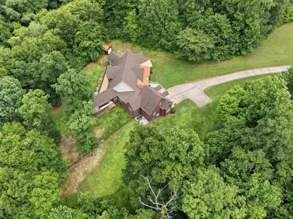 2214 Trieste Trail Adams TN 37010