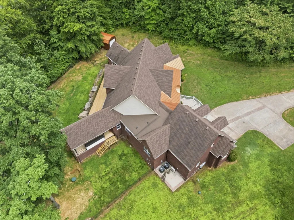 2214 Trieste Trail Adams TN 37010