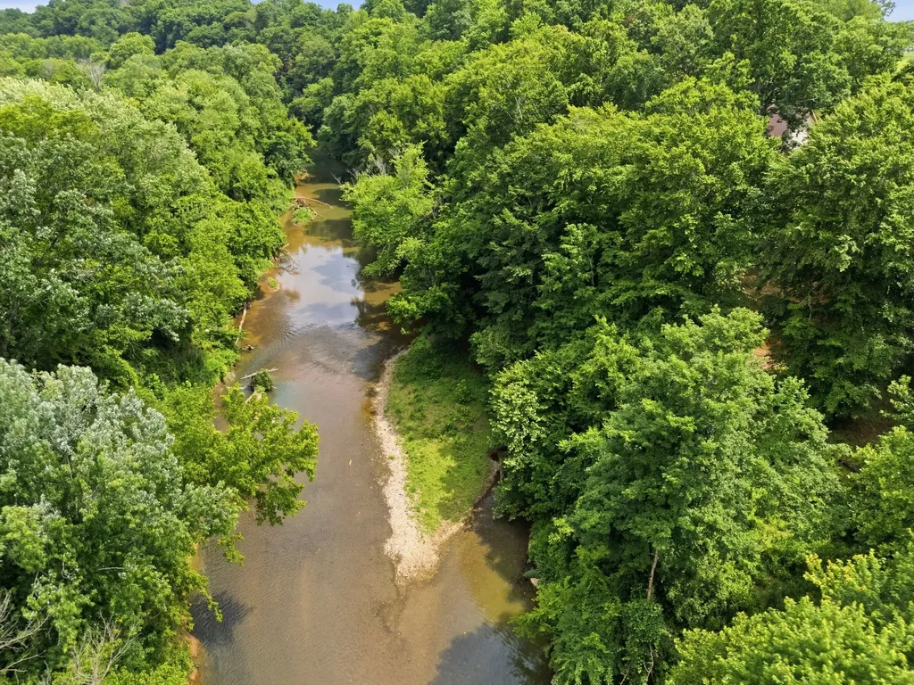 2214 Trieste Trail Adams TN 37010