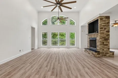 2214 Trieste Trail Adams TN 37010