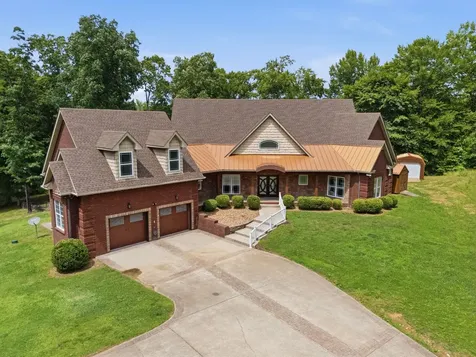2214 Trieste Trail Adams TN 37010