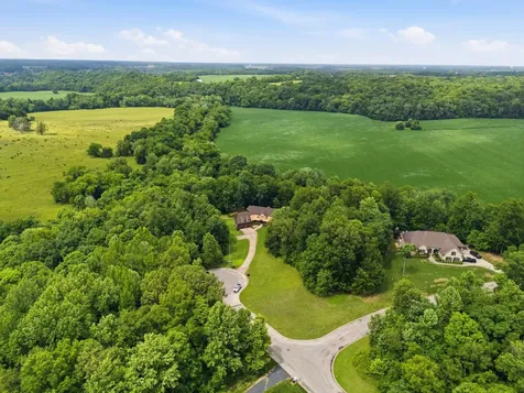 2214 Trieste Trail Adams TN 37010