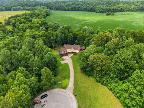 2214 Trieste Trail Adams TN 37010