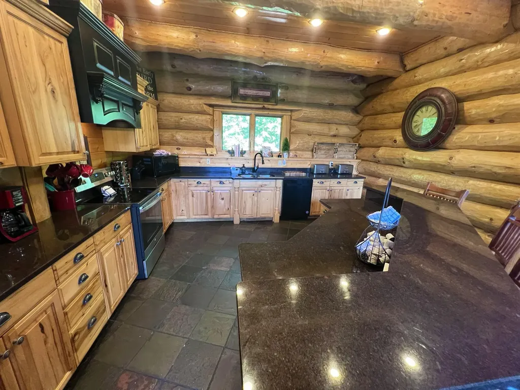 618 Big Bear Ridge Road Gatlinburg TN 37738