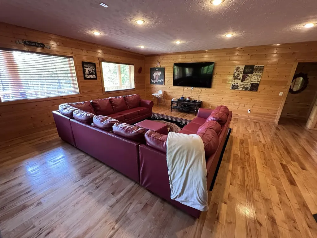 618 Big Bear Ridge Road Gatlinburg TN 37738