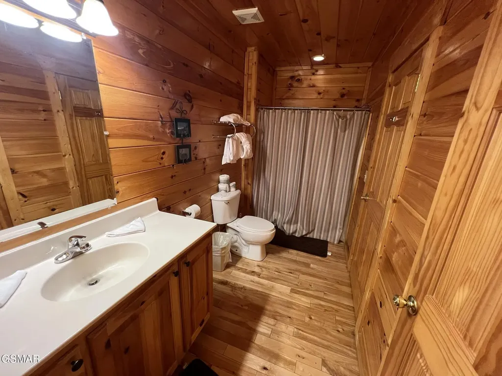 2251 Upper Middle Creek Road Sevierville TN 37876