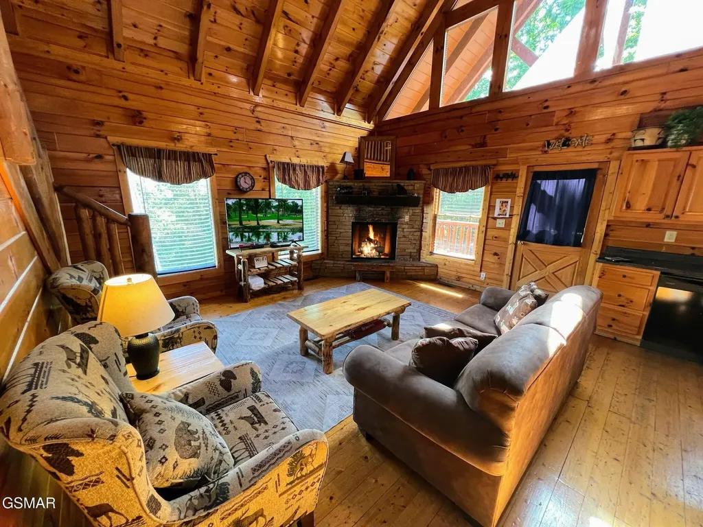 2251 Upper Middle Creek Road Sevierville TN 37876