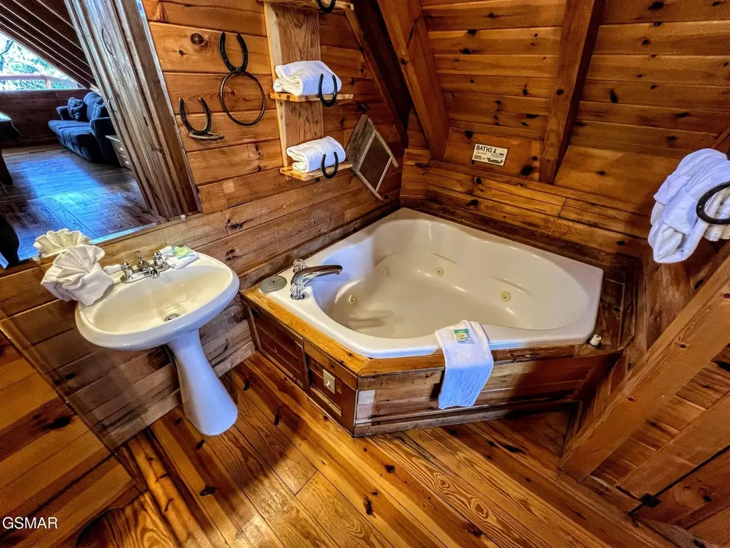 3035 Brothers Way Sevierville TN 37862