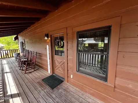 3216 White Falcon Way Pigeon Forge TN 37863