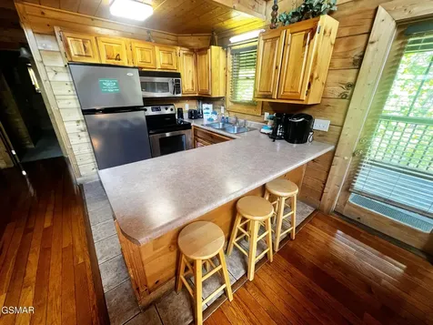 3216 White Falcon Way Pigeon Forge TN 37863