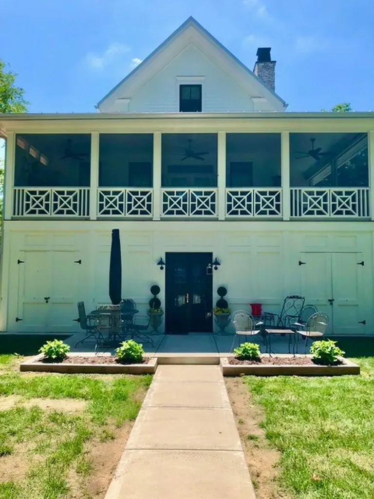 1711 Sycamore Beach Court Chapmansboro TN 37035