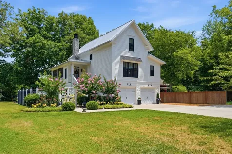 1711 Sycamore Beach Court Chapmansboro TN 37035