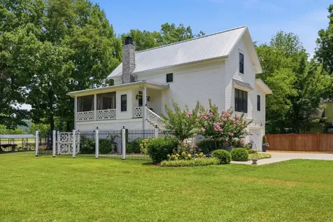 1711 Sycamore Beach Court Chapmansboro TN 37035