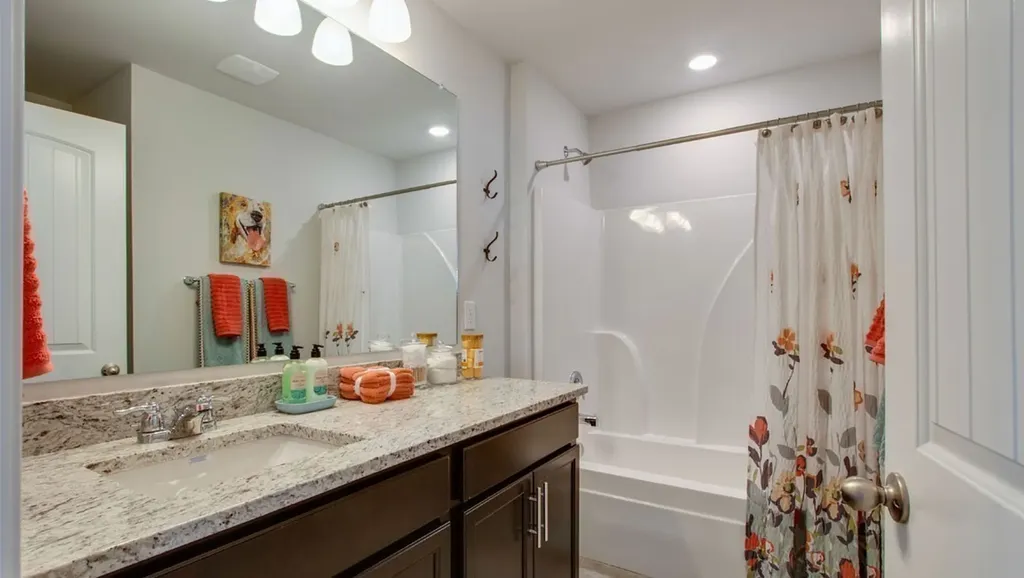 4228 Henslowe Road Columbia TN 38401