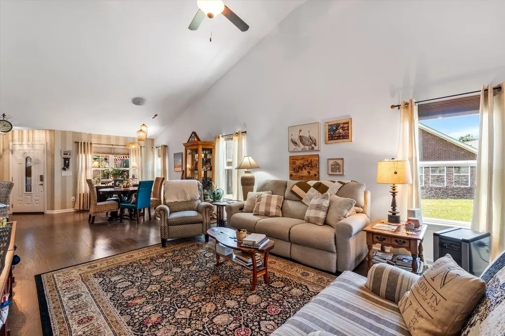 395 Devon Chase Hill Gallatin TN 37066