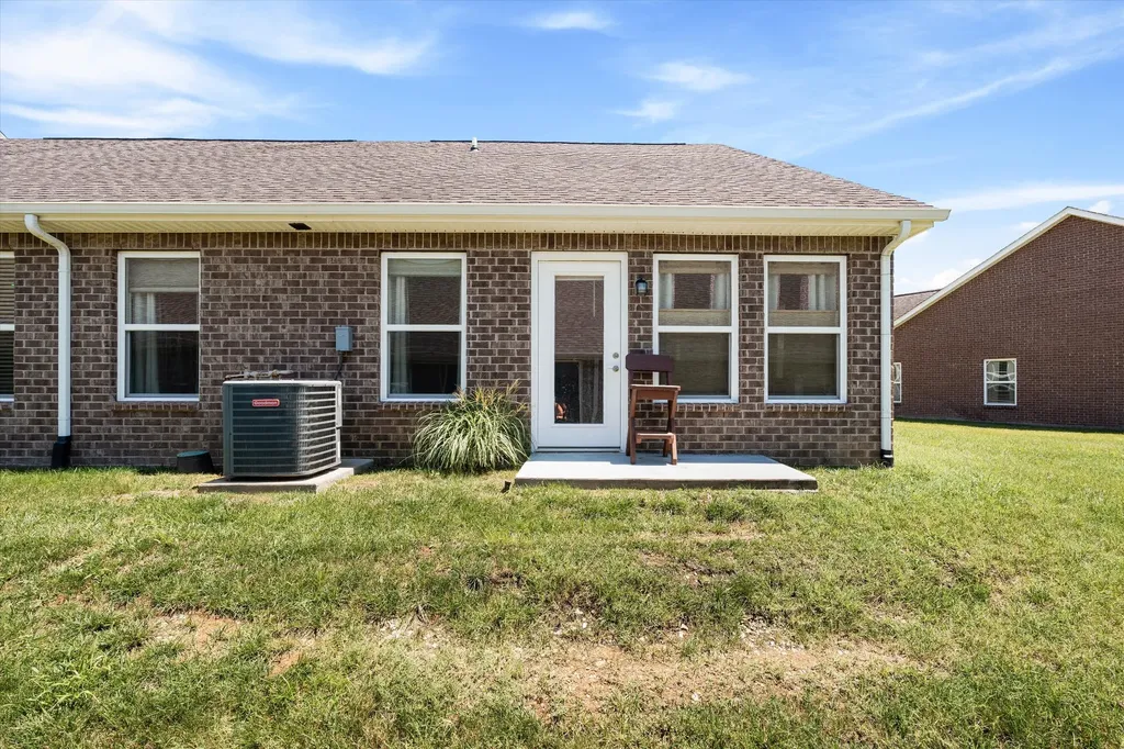 395 Devon Chase Hill Gallatin TN 37066