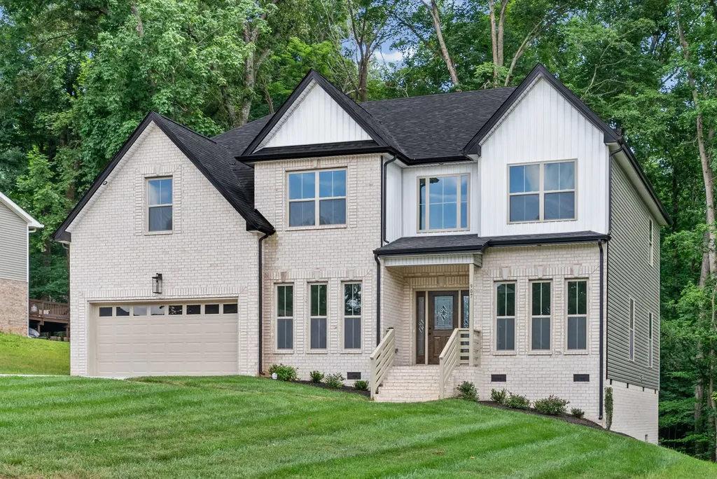 907 Douglas Lane Clarksville TN 37043