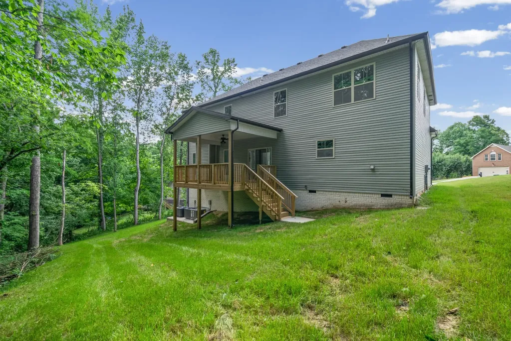 907 Douglas Lane Clarksville TN 37043