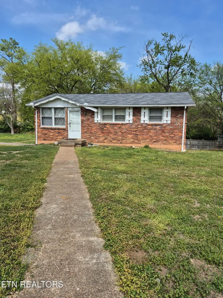 100 Curtiswood Drive Hendersonville TN 37075
