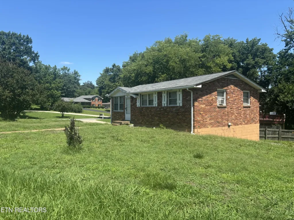 100 Curtiswood Drive Hendersonville TN 37075