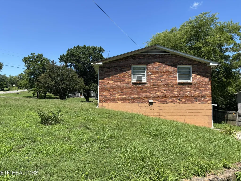 100 Curtiswood Drive Hendersonville TN 37075