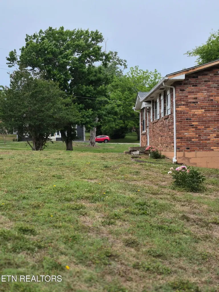 100 Curtiswood Drive Hendersonville TN 37075