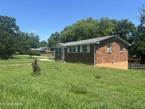 100 Curtiswood Drive Hendersonville TN 37075
