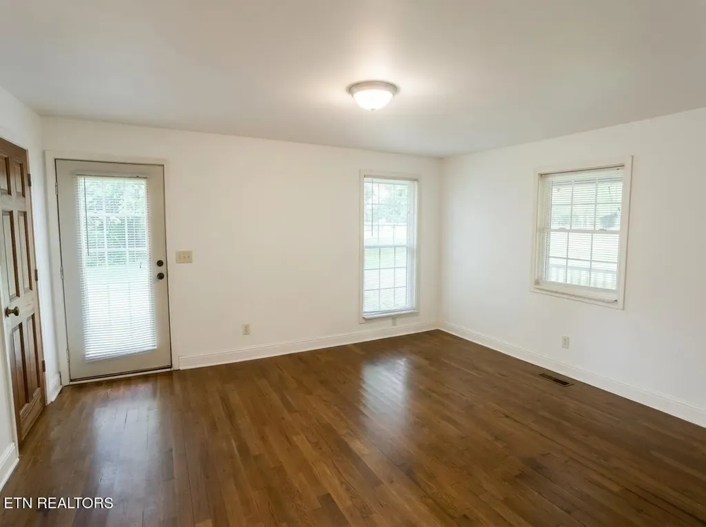 1459 Old Elmore Road Crossville TN 38571