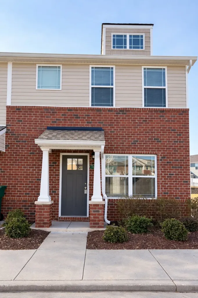 2027 Blossom Run Spring Hill TN 37174