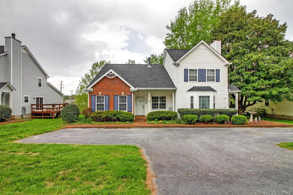 1215 Carriage Park Drive Franklin TN 37064