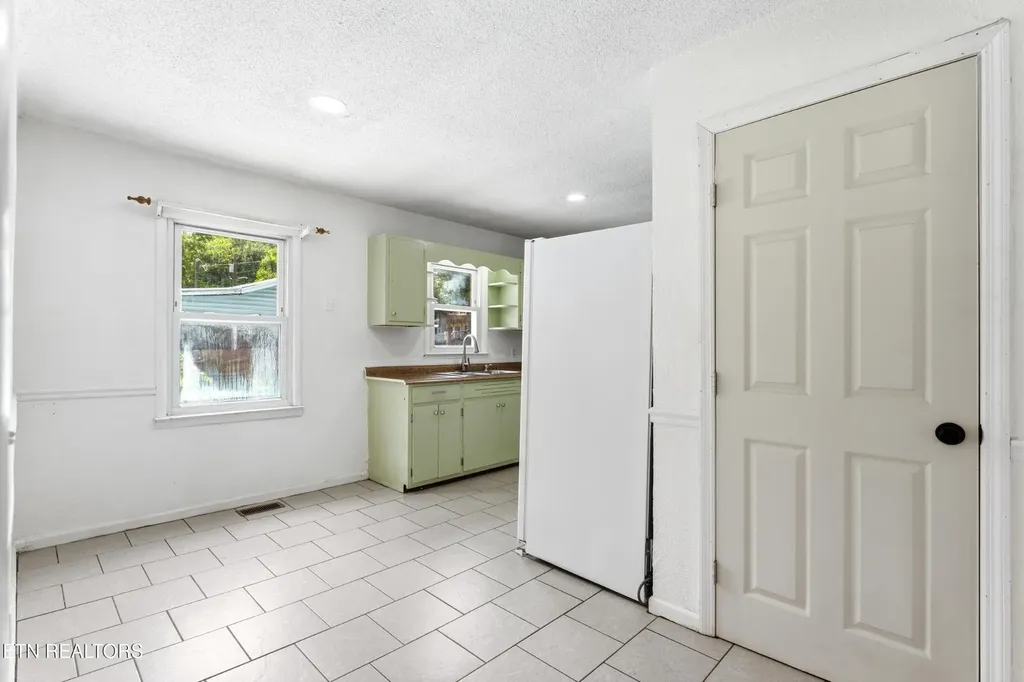513 Smokey Drive Loudon TN 37774