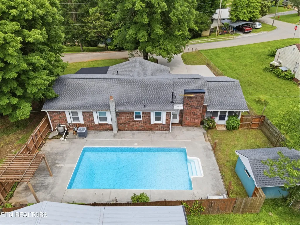 513 Smokey Drive Loudon TN 37774