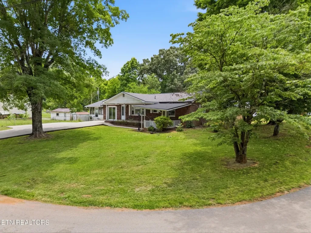 513 Smokey Drive Loudon TN 37774
