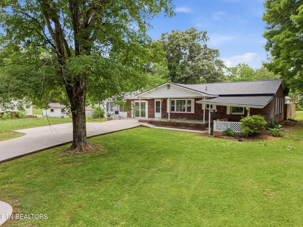513 Smokey Drive Loudon TN 37774