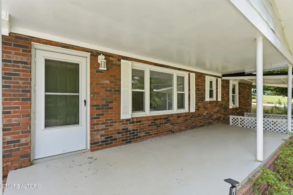 513 Smokey Drive Loudon TN 37774