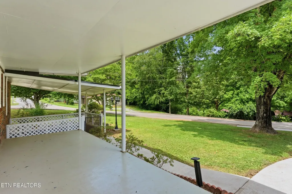 513 Smokey Drive Loudon TN 37774