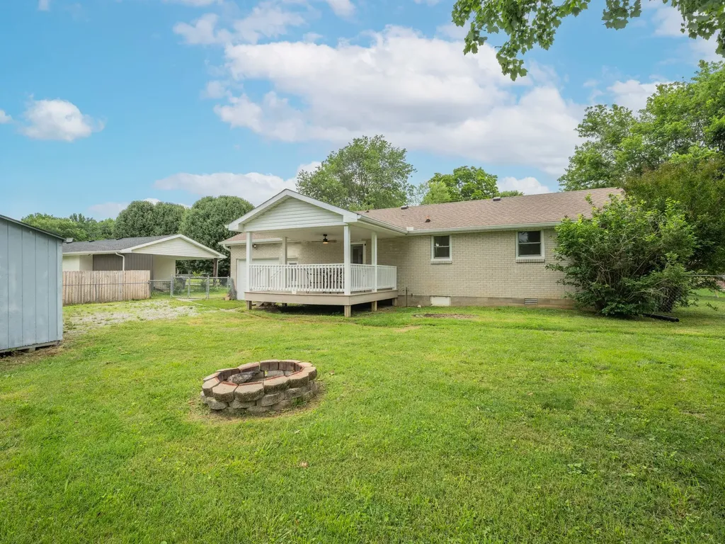 309 Peggy Drive Cedar Hill TN 37032
