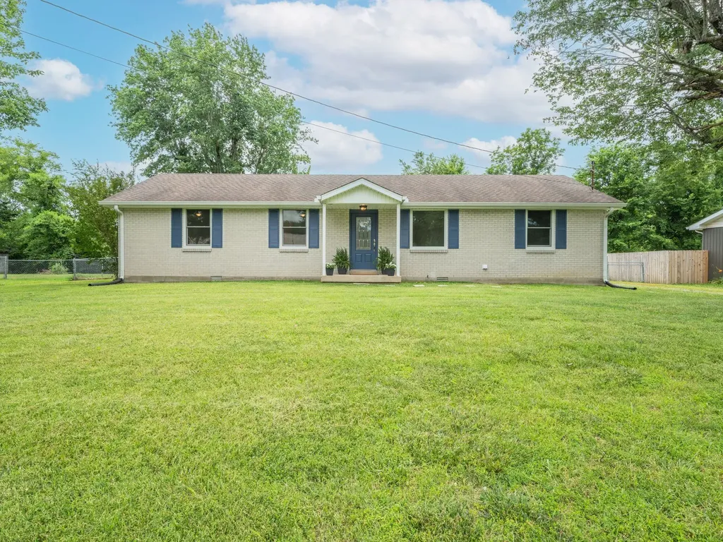 309 Peggy Drive Cedar Hill TN 37032