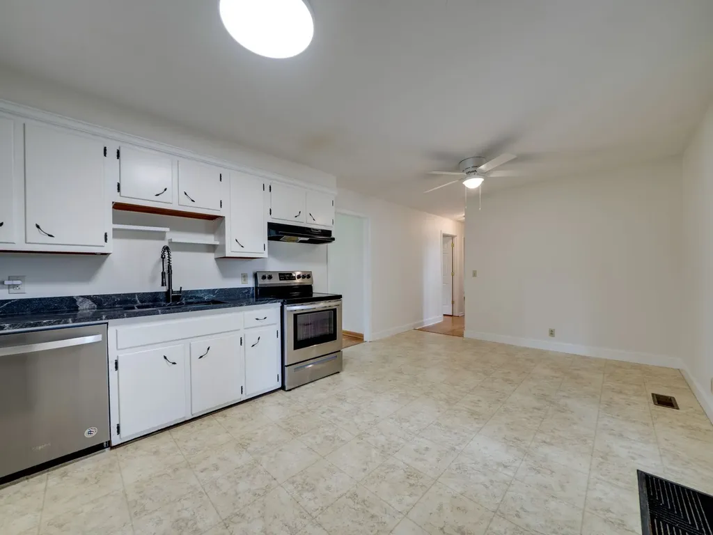 309 Peggy Drive Cedar Hill TN 37032