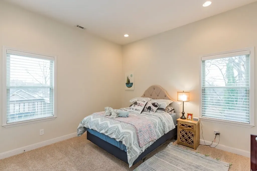 2016 14th Ave, N Nashville TN 37208