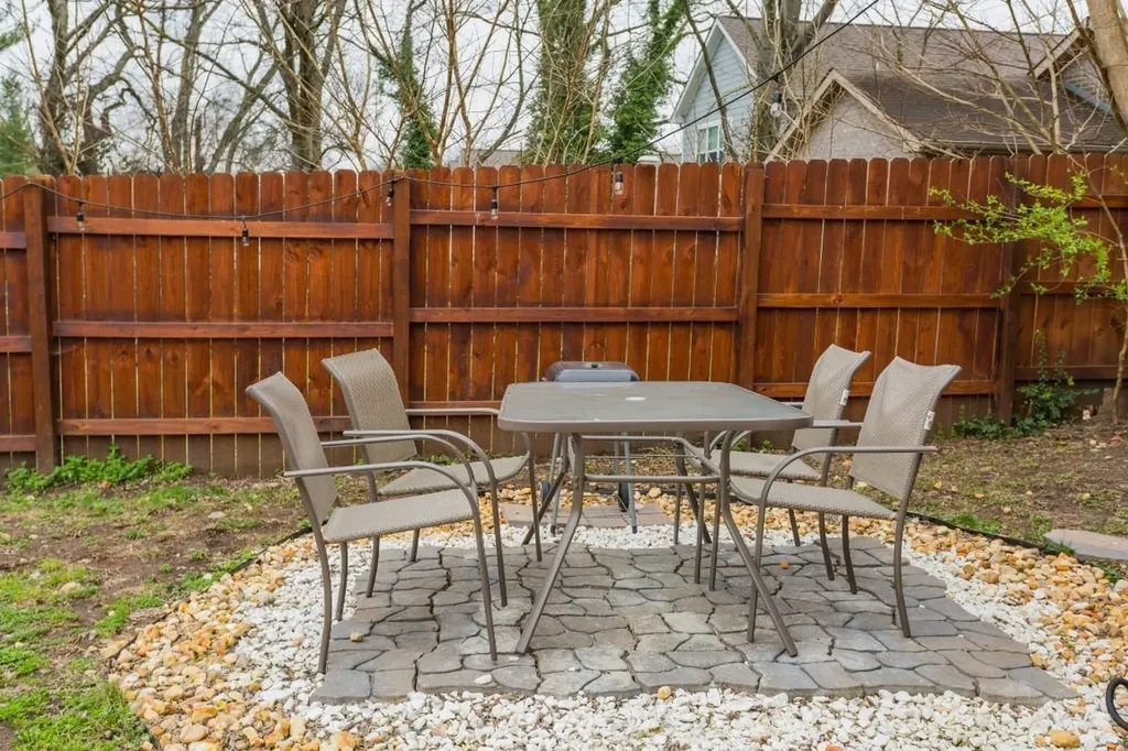 2016 14th Ave, N Nashville TN 37208
